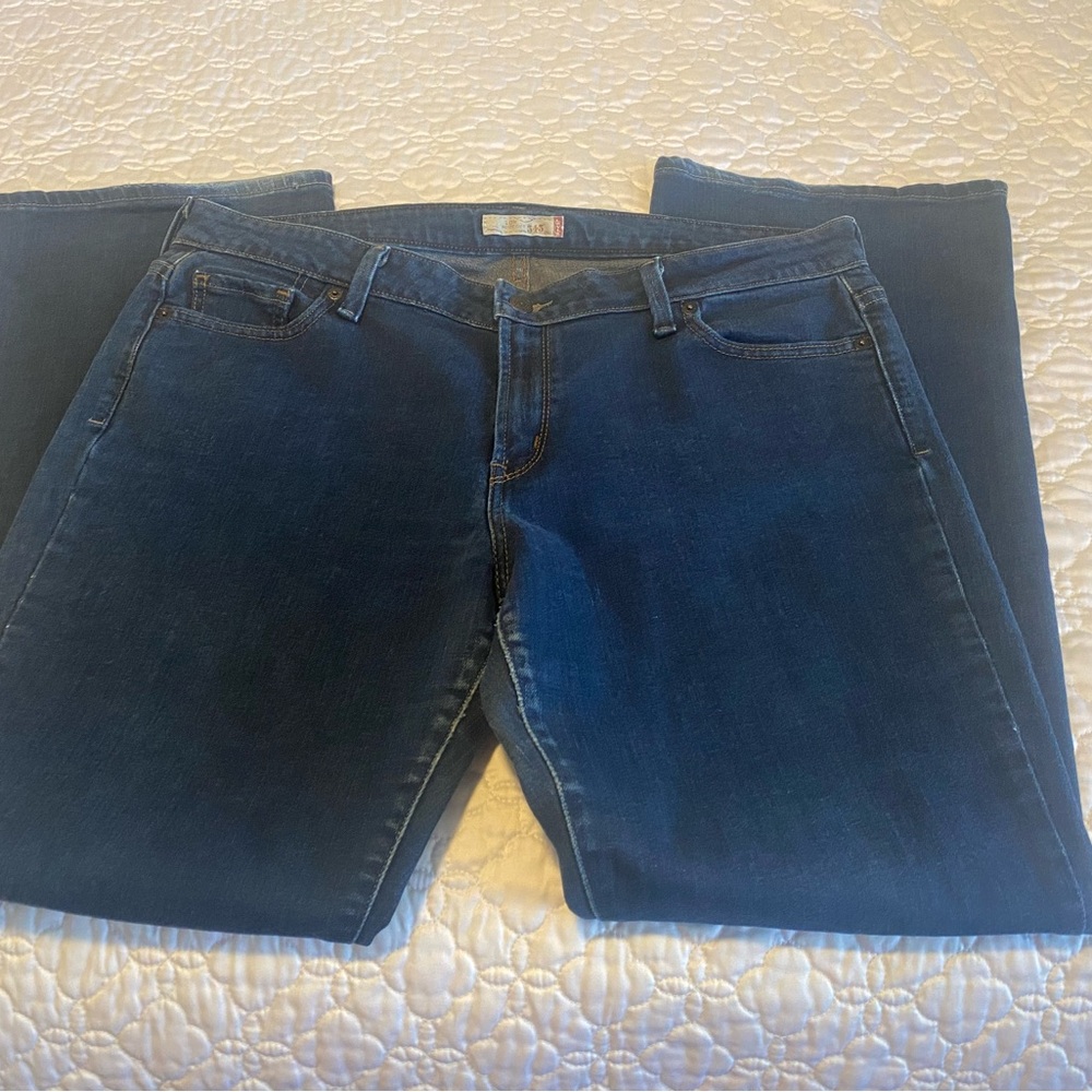 Levi’s 545 low boot cut jeans. Size 16 medium. Dark denim & nice condition.